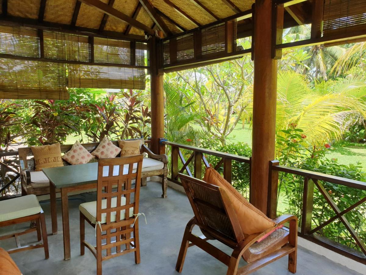 Waiara Village Guesthouse Maumere Eksteriør billede